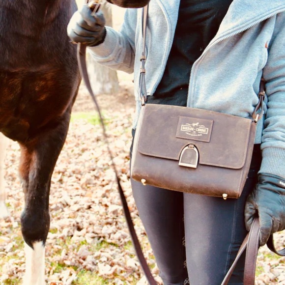 Oakbark & Chrome | NWT Brown Leather Foldover Crossbody Bag Purse - Picture 1 of 11
